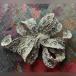 Premier Designs Aurora Borealis Crystal and Silver tone Brooch/Pendant